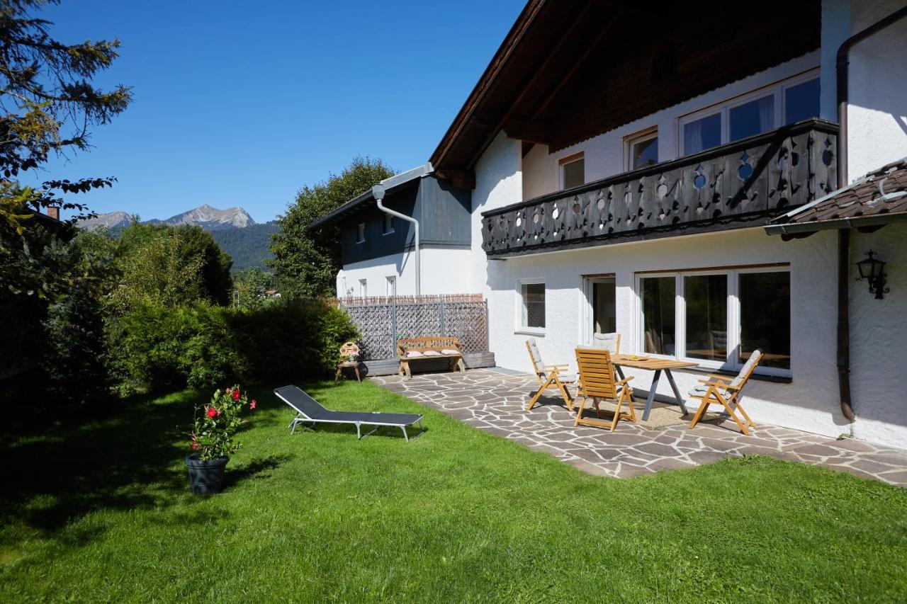 Ferienwohnung Zum Hirschgarten Krün Esterno foto