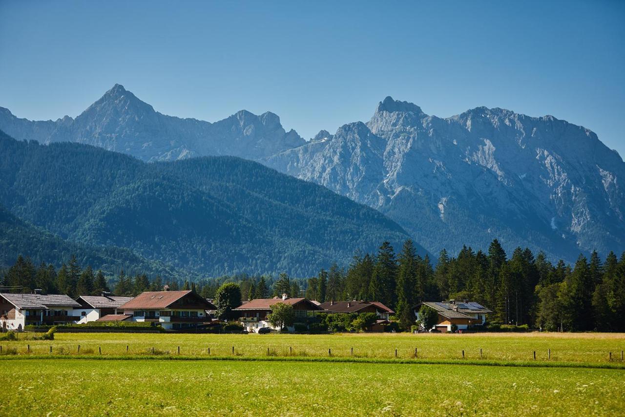 Ferienwohnung Zum Hirschgarten Krün Esterno foto